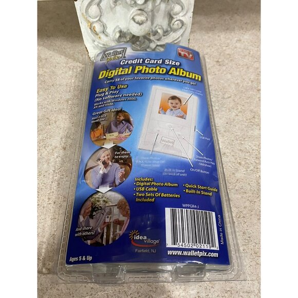 Wallet Pix Credit Card Size Digital Photo Album 1.5" Screen Plug & Play Holds 58 - Picture 6 of 8